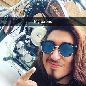 Meet your Posher, Izzy